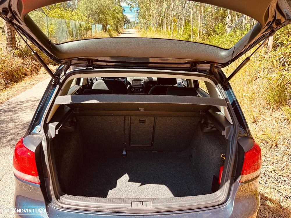 VW Golf 1.6 TDi Confortline DSG - 6