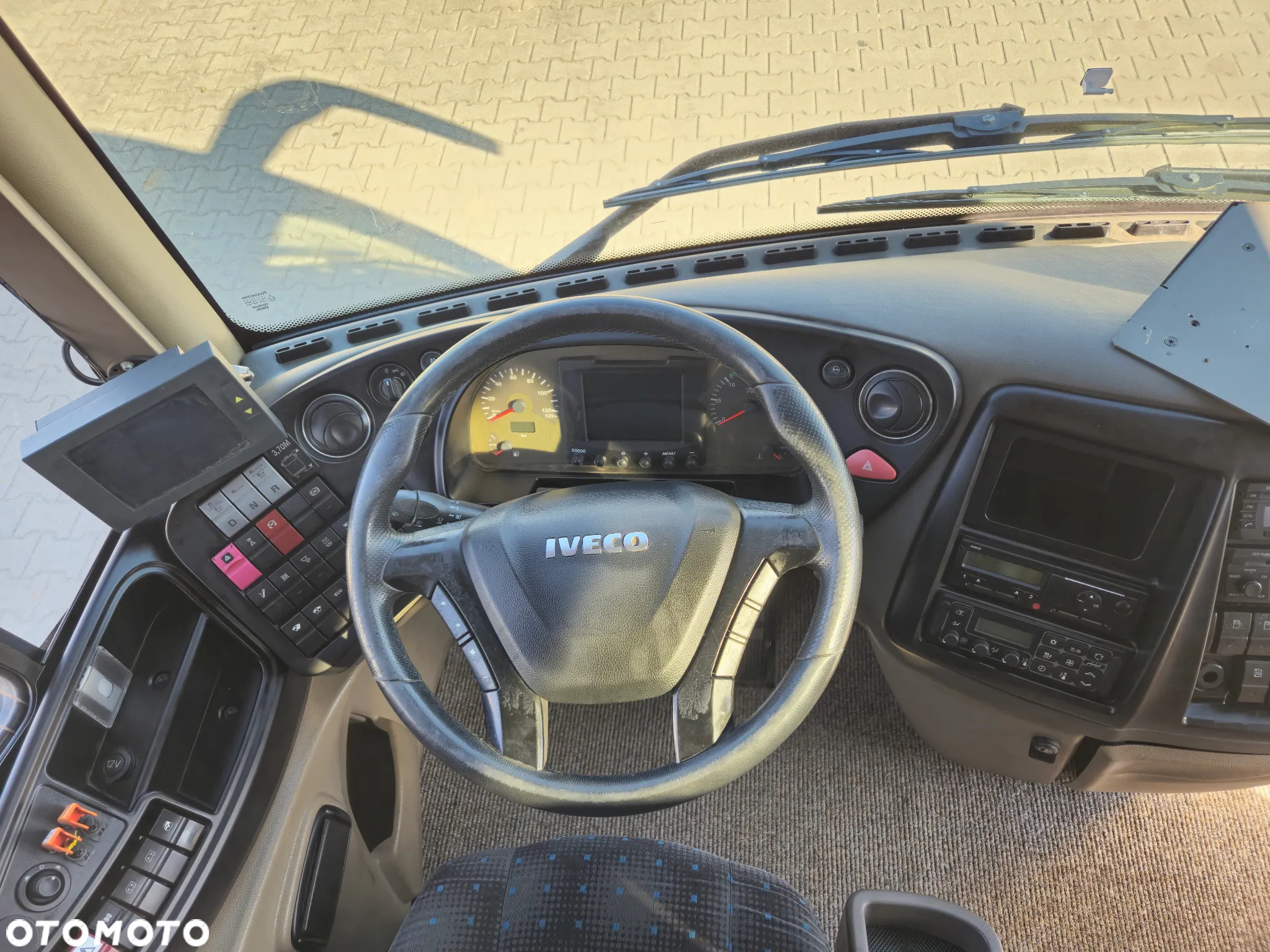 Iveco MAGELYS / SPROWADZONY / WINDA / EURO 6 - 37