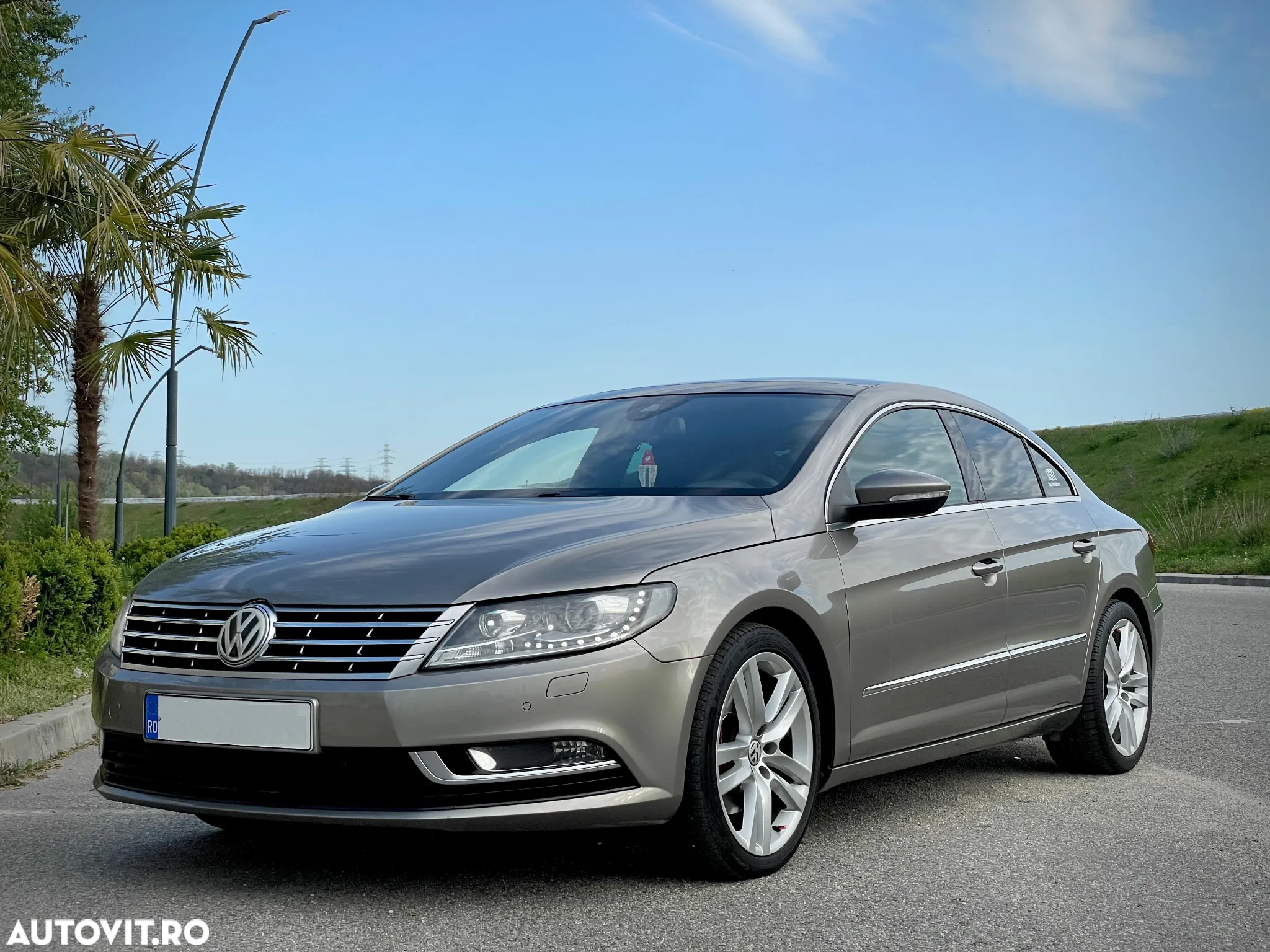 Volkswagen Passat CC 2.0 TDI BlueMotion Technology DSG Exclusive - 38