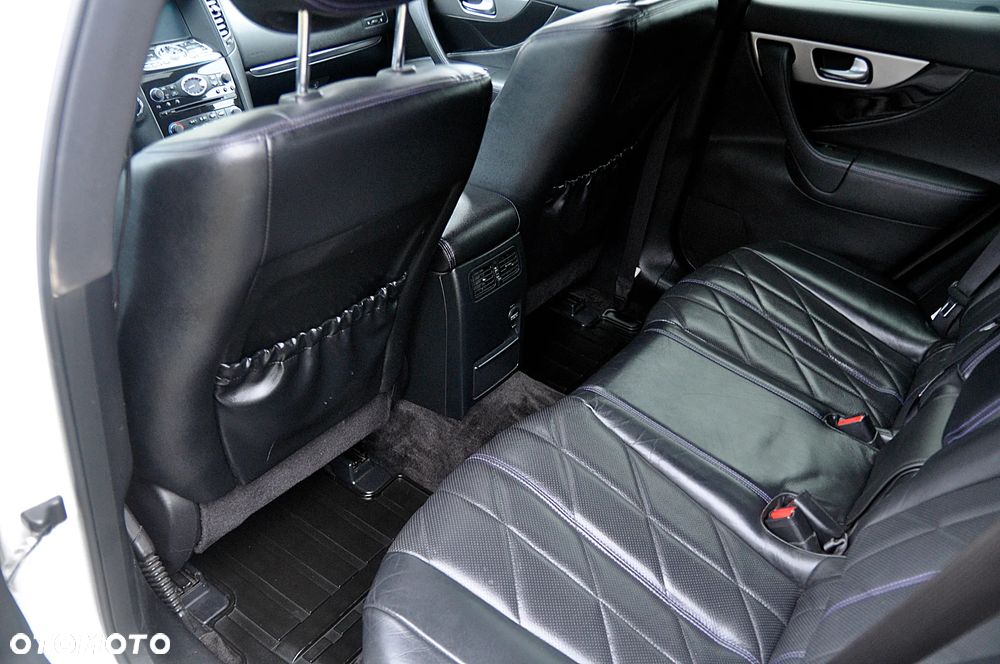 Infiniti QX70 3.0d S - 10