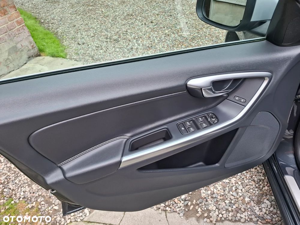 Volvo V60 D4 Geartronic RDesign - 7