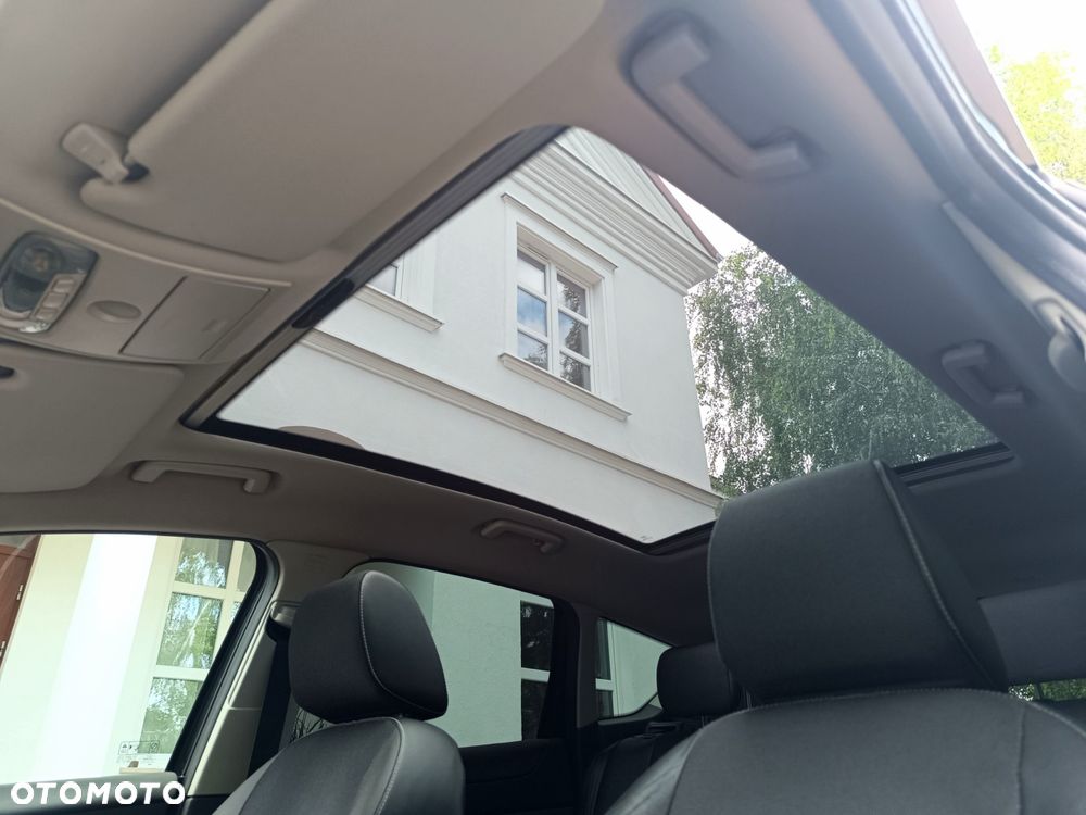 Ford Kuga 2.0 TDCi 4x4 Titanium - 27