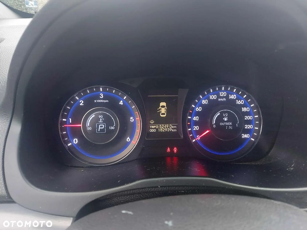 Hyundai i40 1.7 CRDi Comfort + - 13