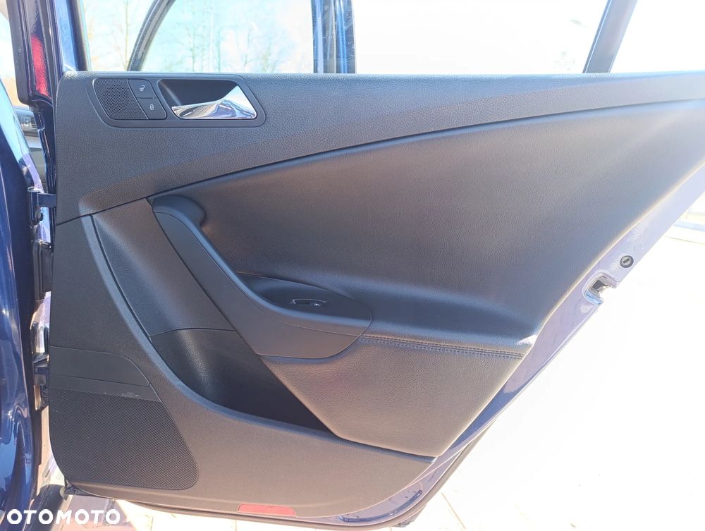 Volkswagen Passat 2.0 TDI Comfortline - 13