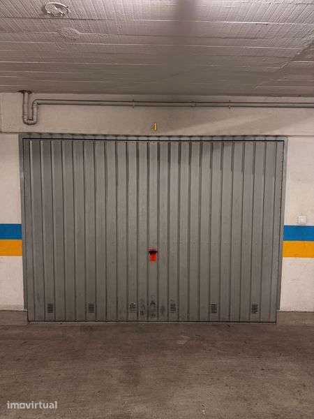Arrenda-se Garagem - Grande imagem: 2/3