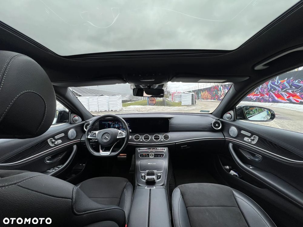 Mercedes-Benz Klasa E 220 d 4-Matic 9G-TRONIC - 11