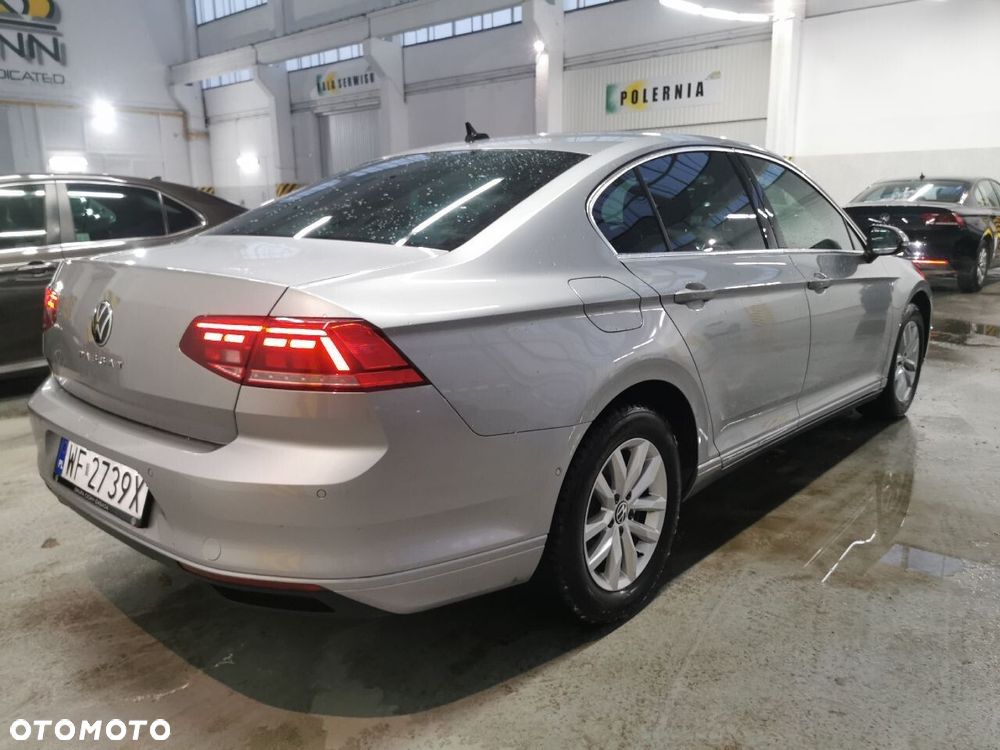 Volkswagen Passat - 5