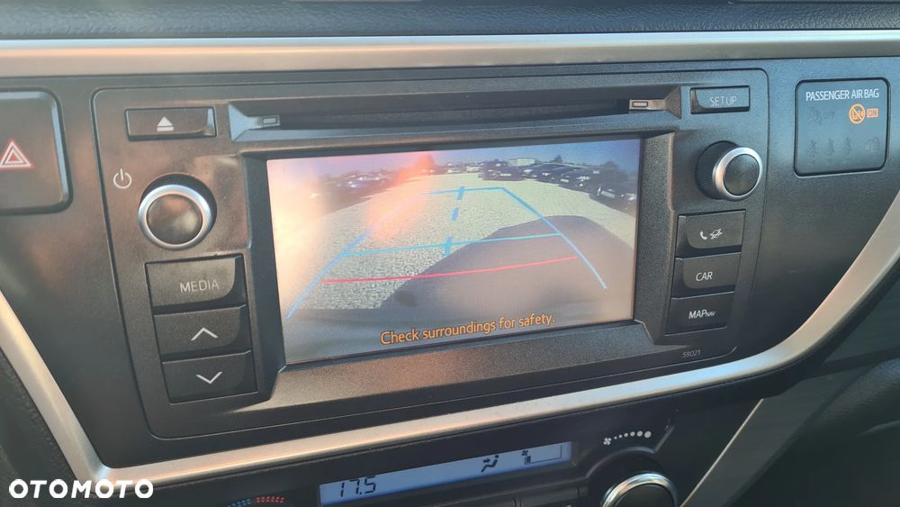 Toyota Auris 1.6 Premium Start - 9