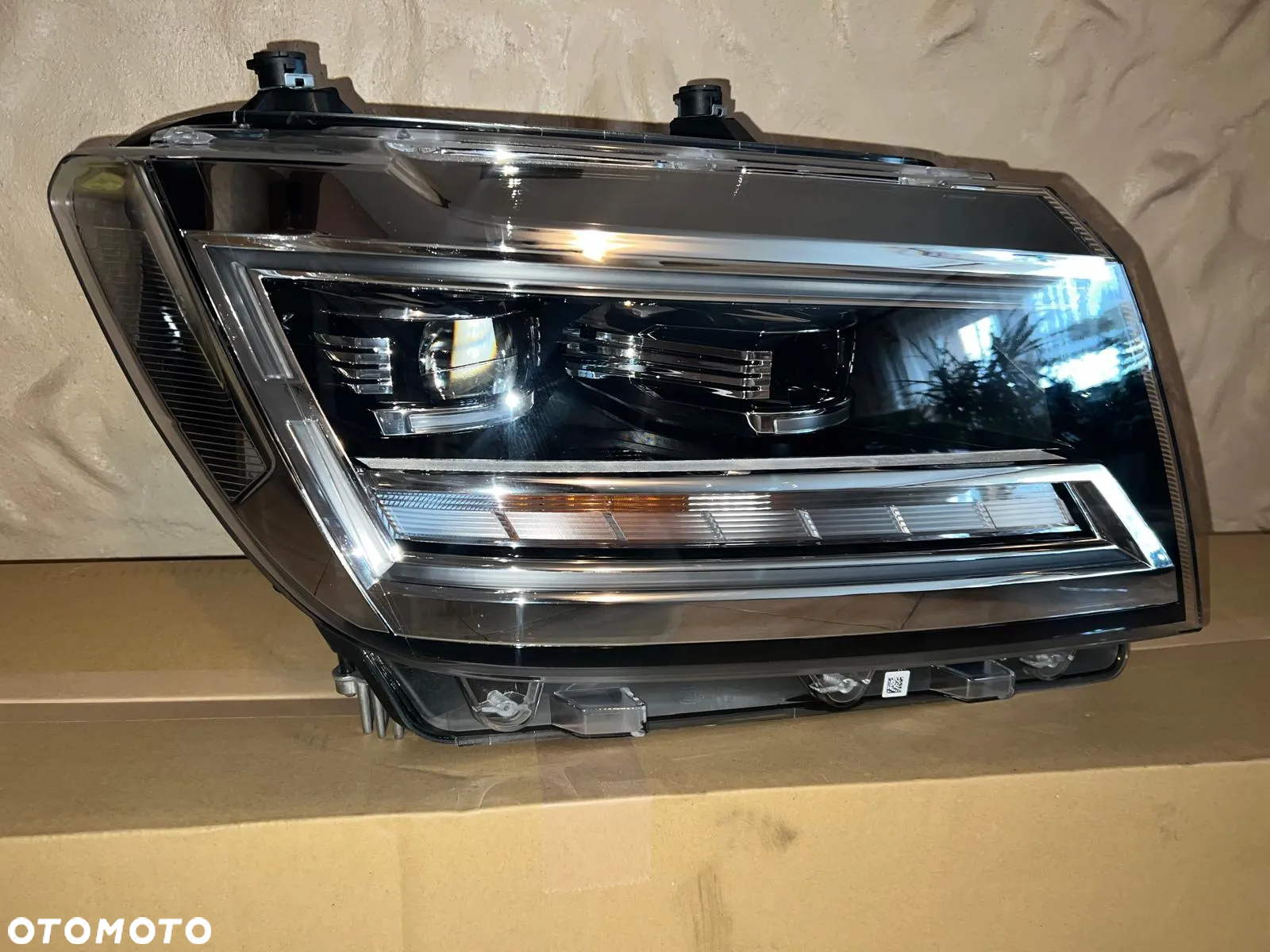 MAN TGE Lampa przednia prawa prawy przód NOWA 7C2941774B 7C2 - 4