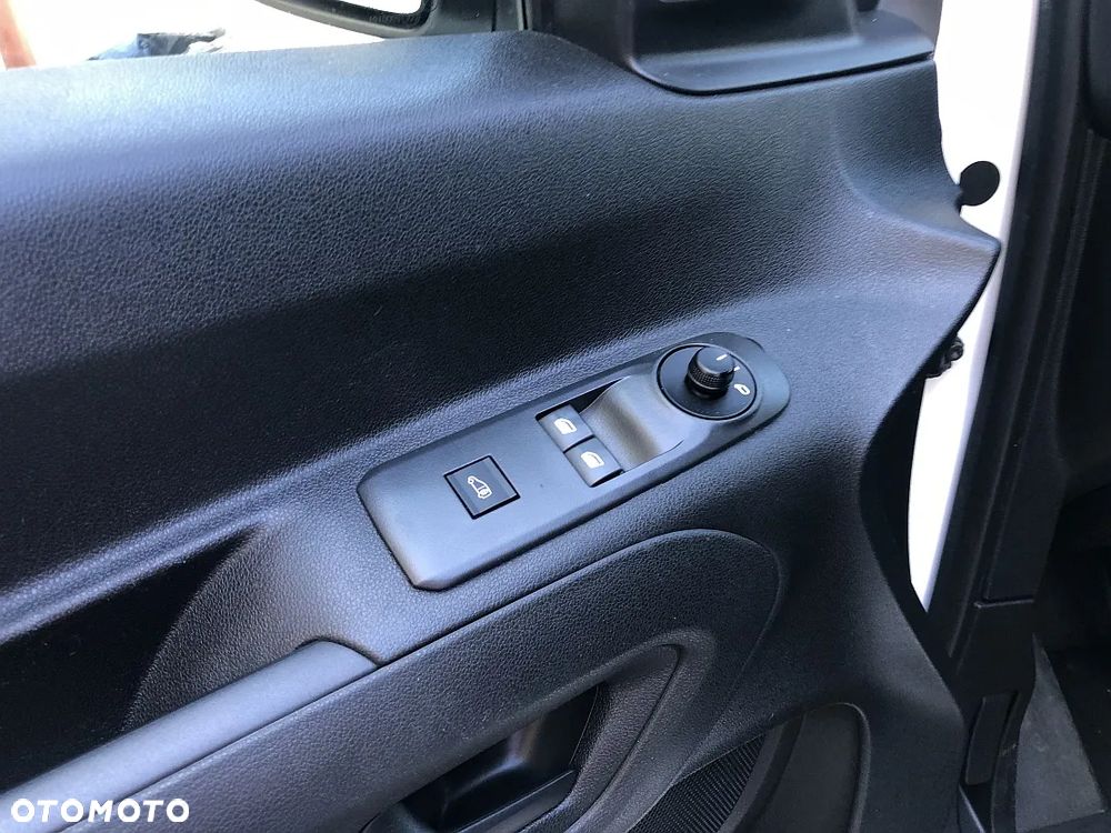 Toyota Proace City - 17
