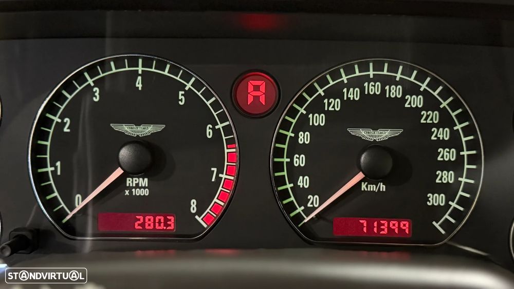 Aston Martin DB7 Vantage Coupé - 23
