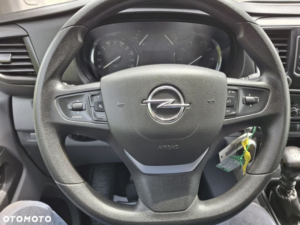 Opel VIVARO - 23