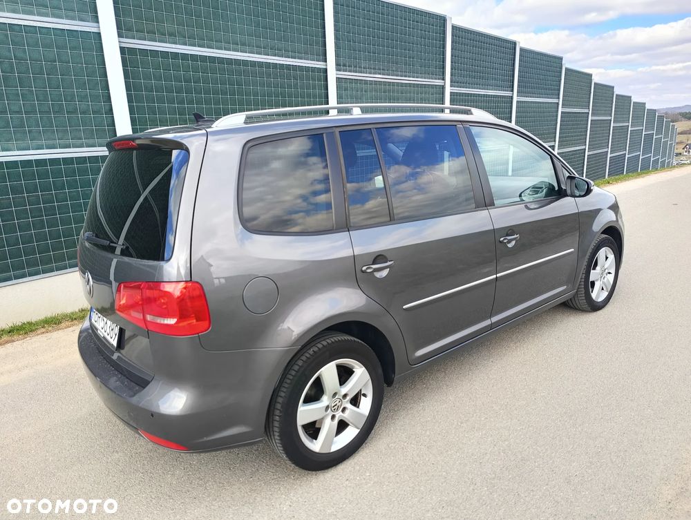 Volkswagen Touran 2.0 TDI DPF BlueMotion Technology Highline - 20