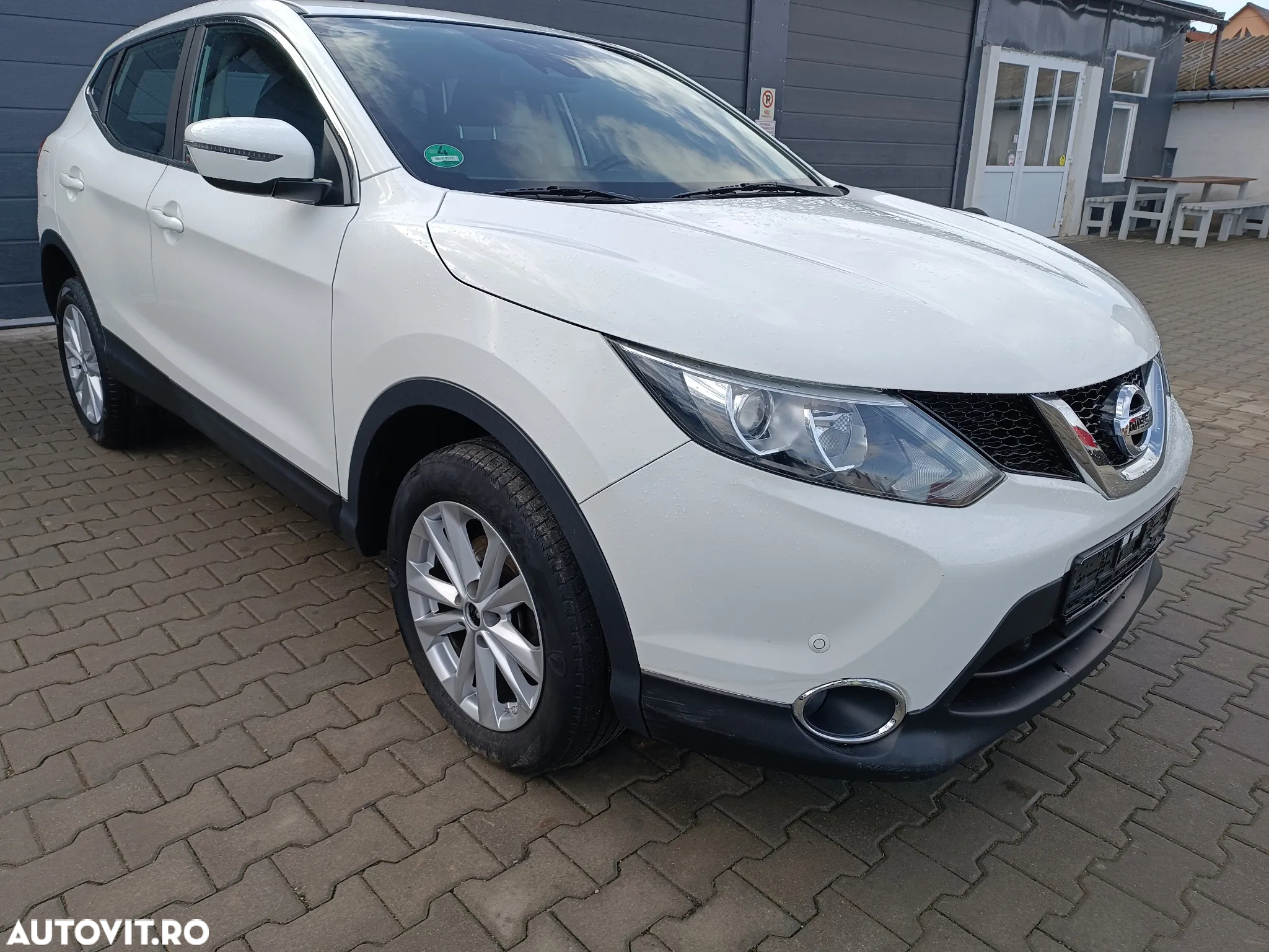 Nissan Qashqai 1.2 DIG-T Start/Stop X-TRONIC N-Connecta - 2