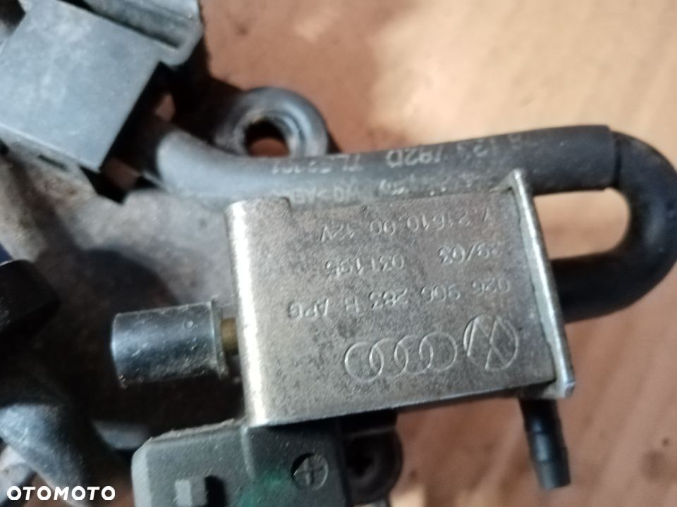 Zawór zaworek zaworki podciśnienia Audi A6 C5 2.4 V6 078133365C - 9