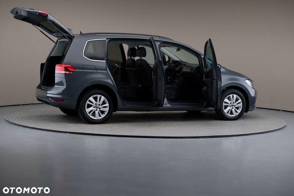 Volkswagen Touran - 6