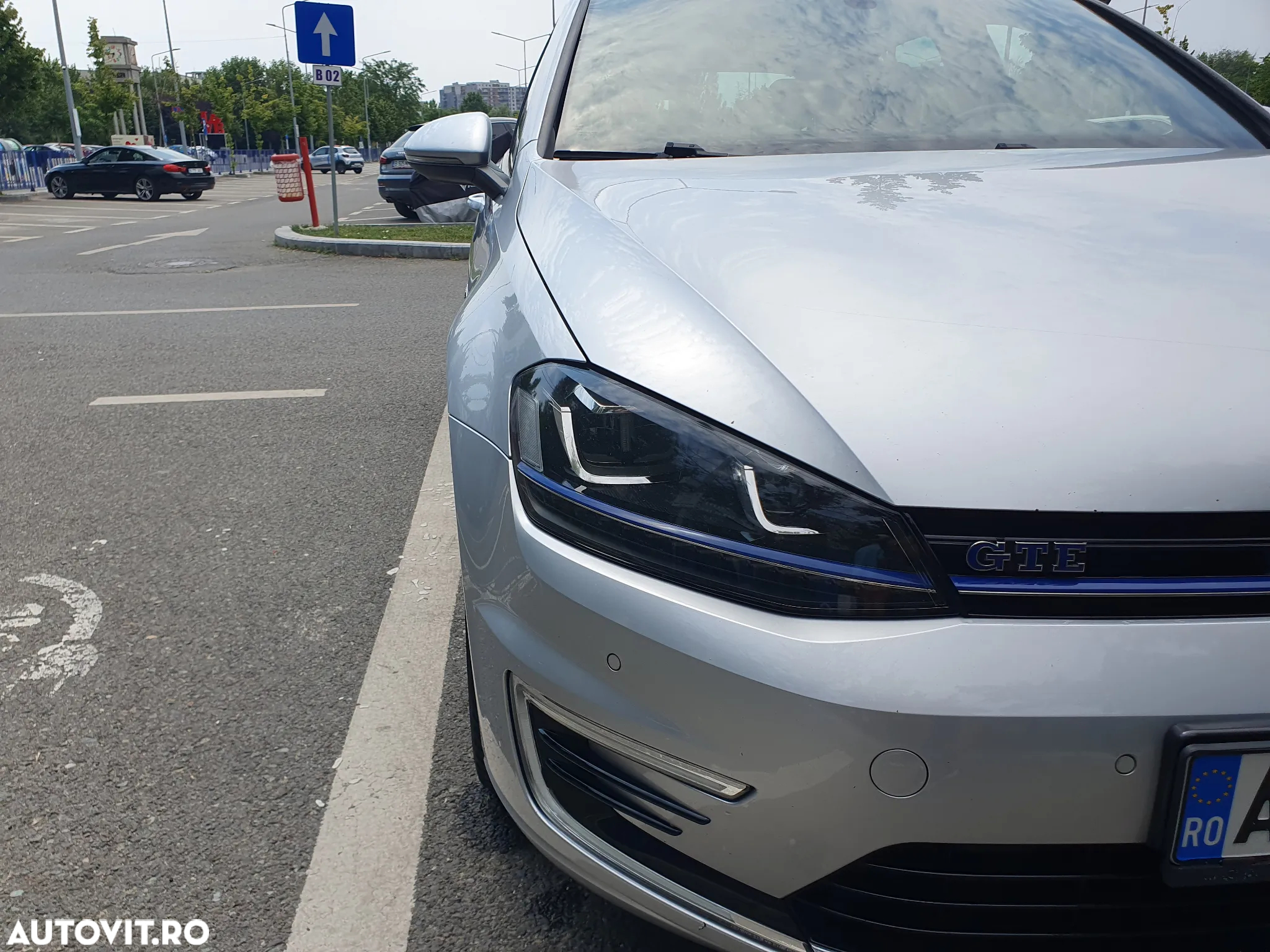 Volkswagen Golf - 3