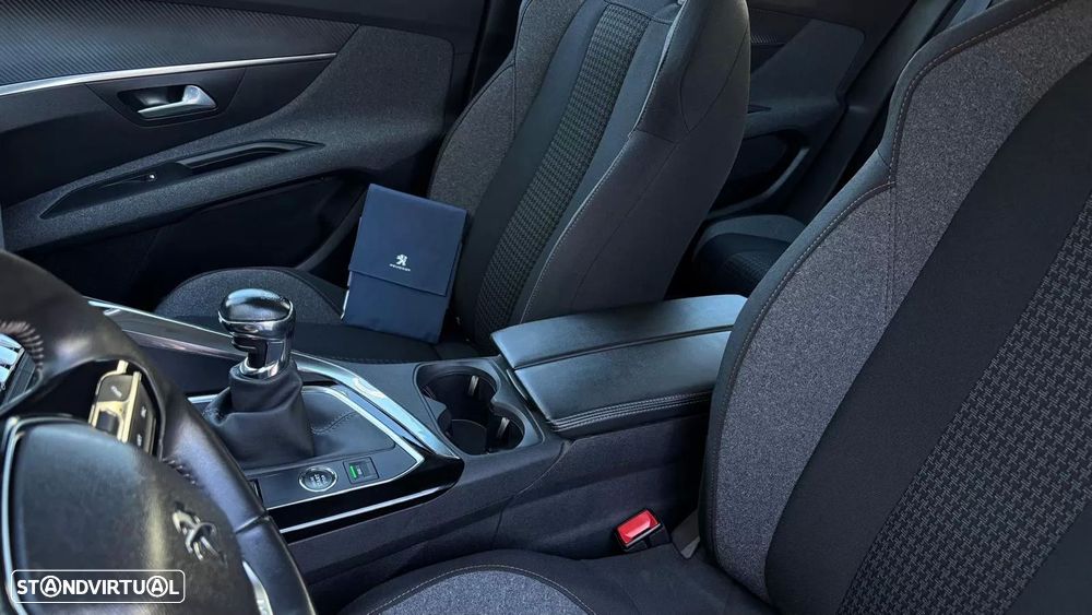 Peugeot 3008 1.5 BlueHDi Active Pack - 34