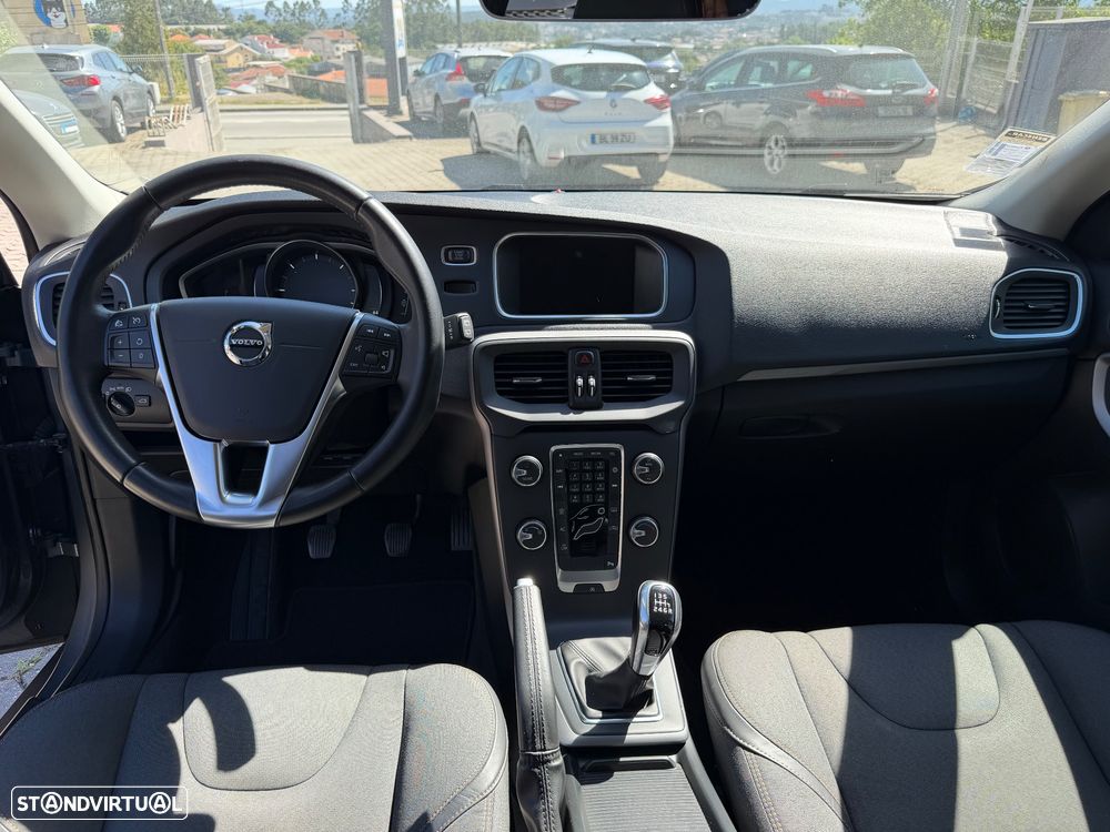 Volvo V40 D3 Momentum - 12