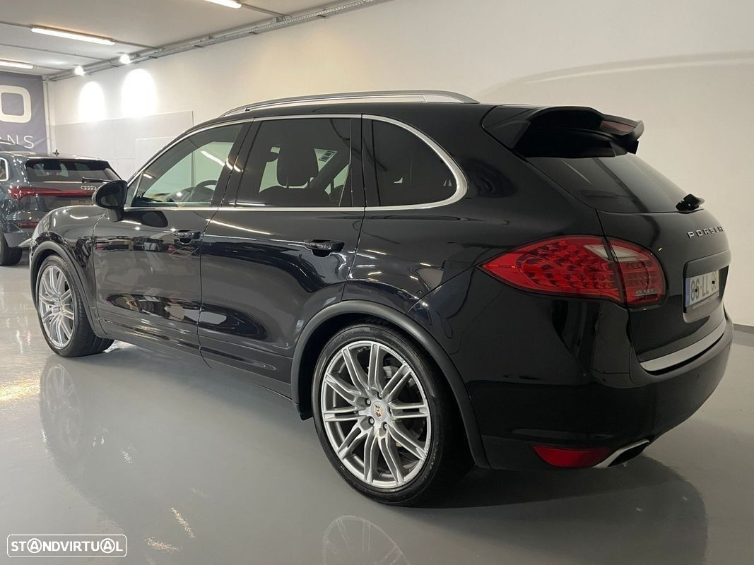 Porsche Cayenne S Hybrid - 16