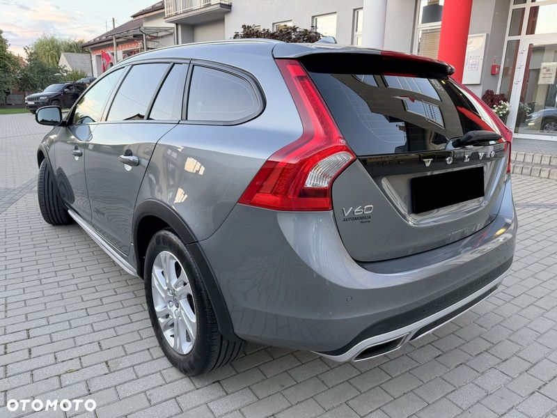 Volvo V60 Cross Country D3 Momentum - 3