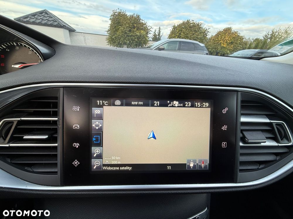 Peugeot 308 1.6 BlueHDi Allure S&S EAT6 - 20