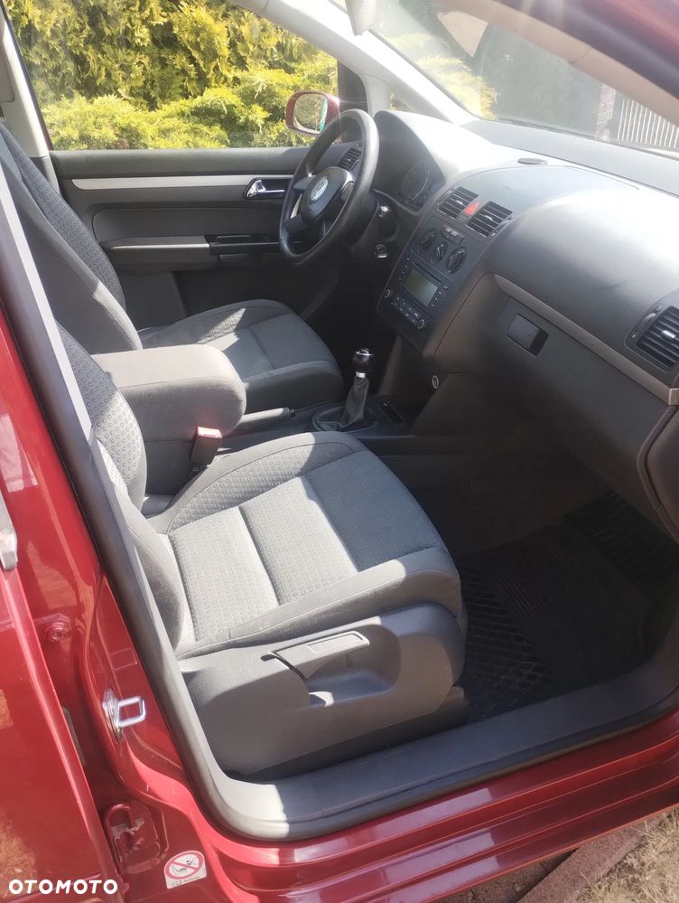 Volkswagen Touran - 6