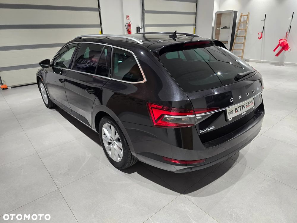 Skoda Superb 2.0 TDI SCR Ambition DSG - 9