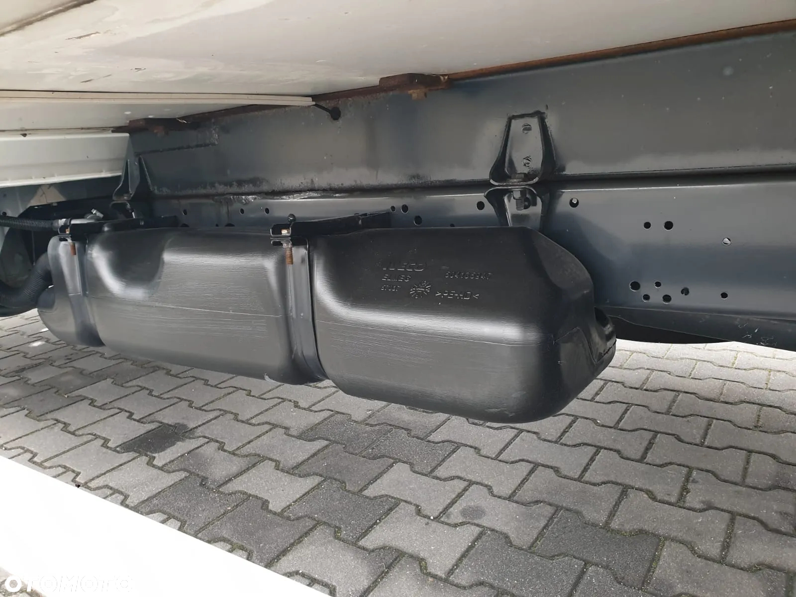 Iveco DAILY 60C15 CHŁODNIA+WINDA+DRZWI BOCZNE I TYLNE MROŹNIA IZOTERMA - 28