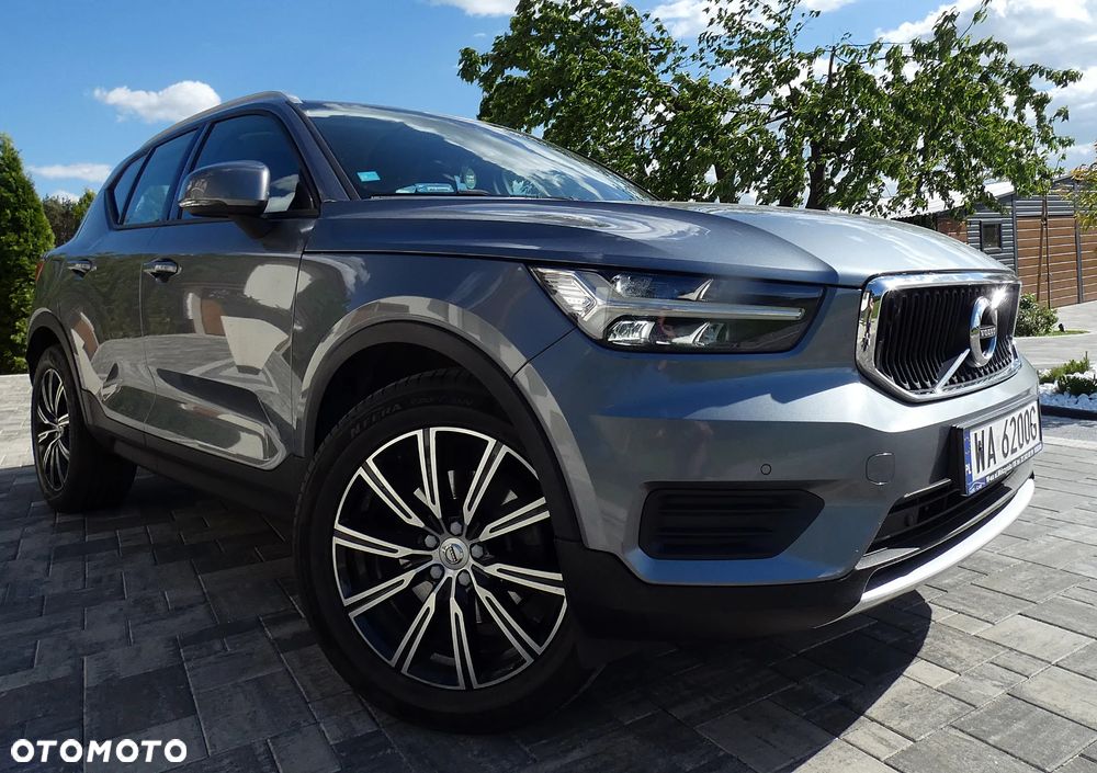 Volvo XC 40 D4 AWD Momentum (Intro Edition) - 3
