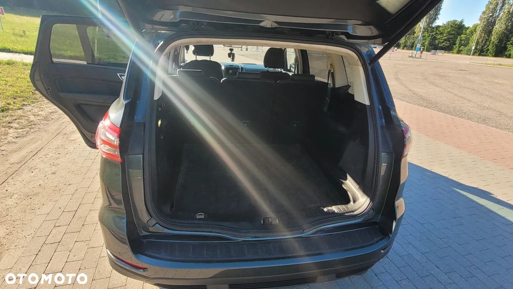 Ford S-Max 2.0 TDCi Titanium PowerShift - 7