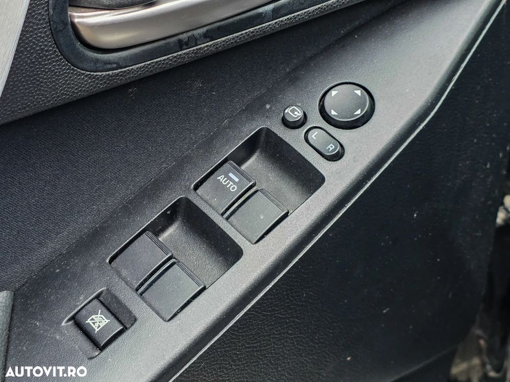 Mazda 3 2.0 MZR DISI Sports-Line - 16