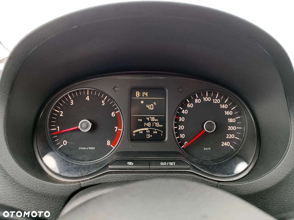 Volkswagen Polo 1.4 16V Trendline - 13