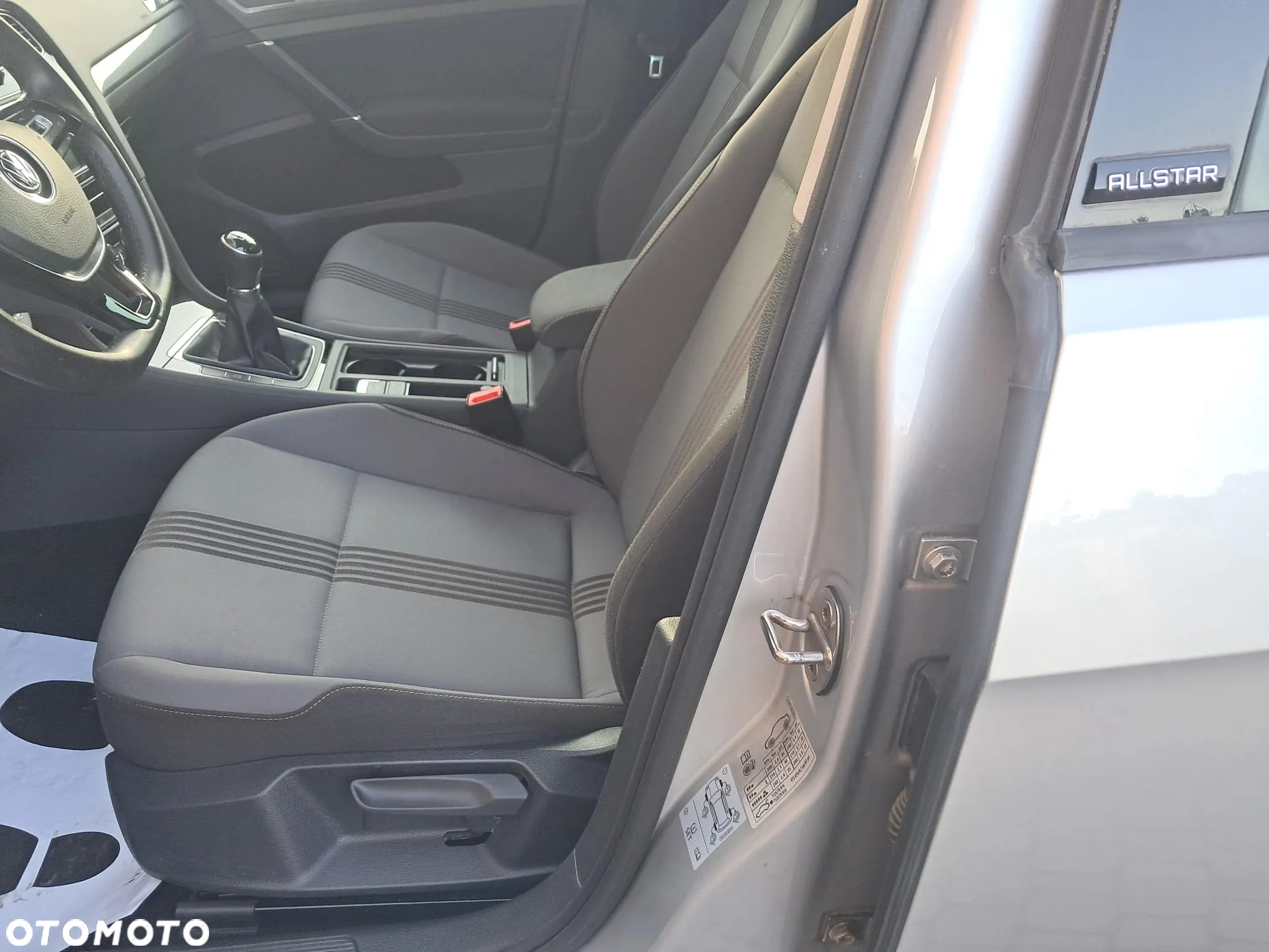 Volkswagen Golf 1.6 TDI (BlueMotion Technology) Comfortline - 30