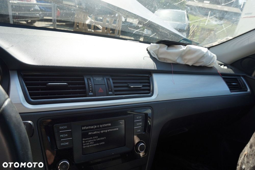 LISTWA OZDOBNA DEKOR RAPID NH3 5JB858133A 5JB858134A DESKI SKODA 2012-2019 - 1