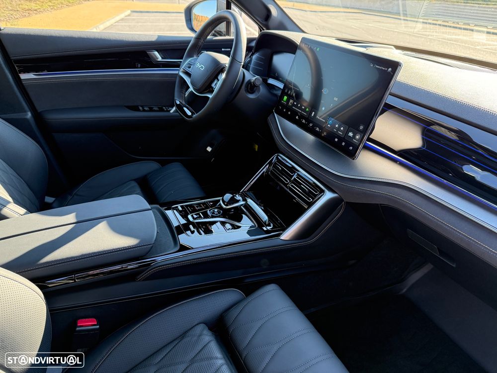 BYD Tang 108.8 kWh AWD Flagship - 15