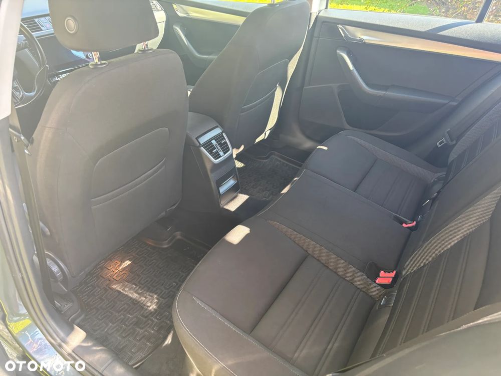 Skoda Octavia 1.4 TSI Ambition - 16