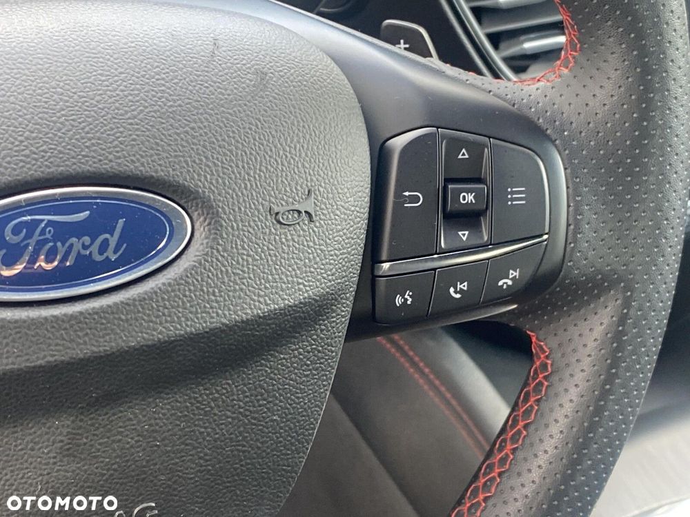 Ford Kuga - 12