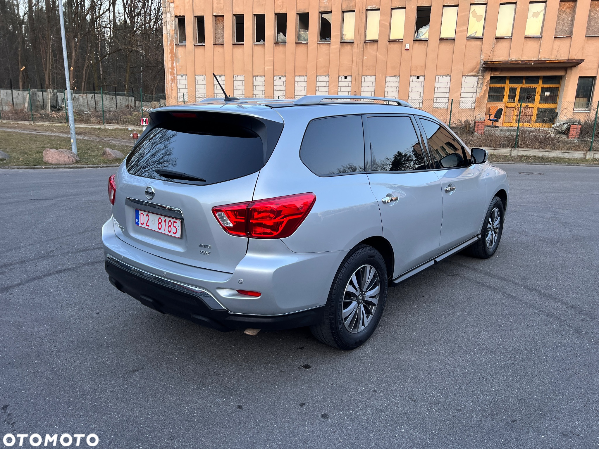 Nissan Pathfinder - 13