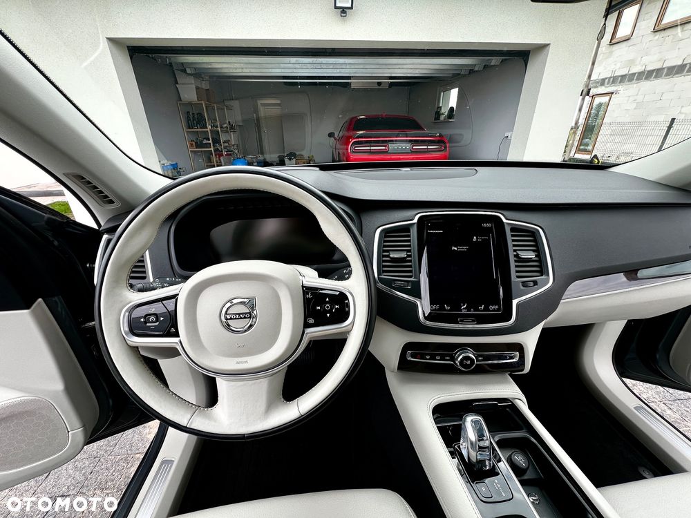 Volvo XC 90 T8 AWD Twin Engine Geartronic Momentum - 19