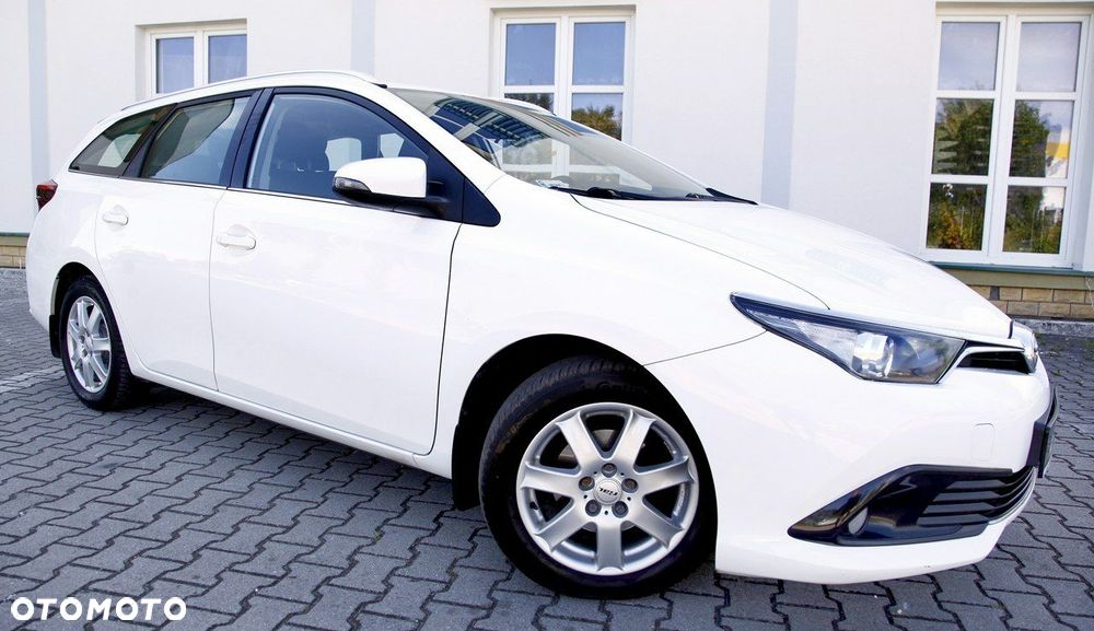 Toyota Auris - 30