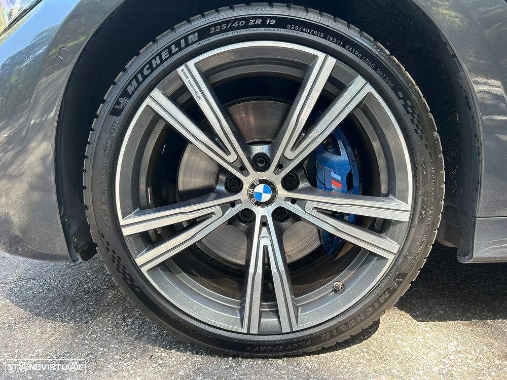 BMW 330 e Pack M Auto - 26