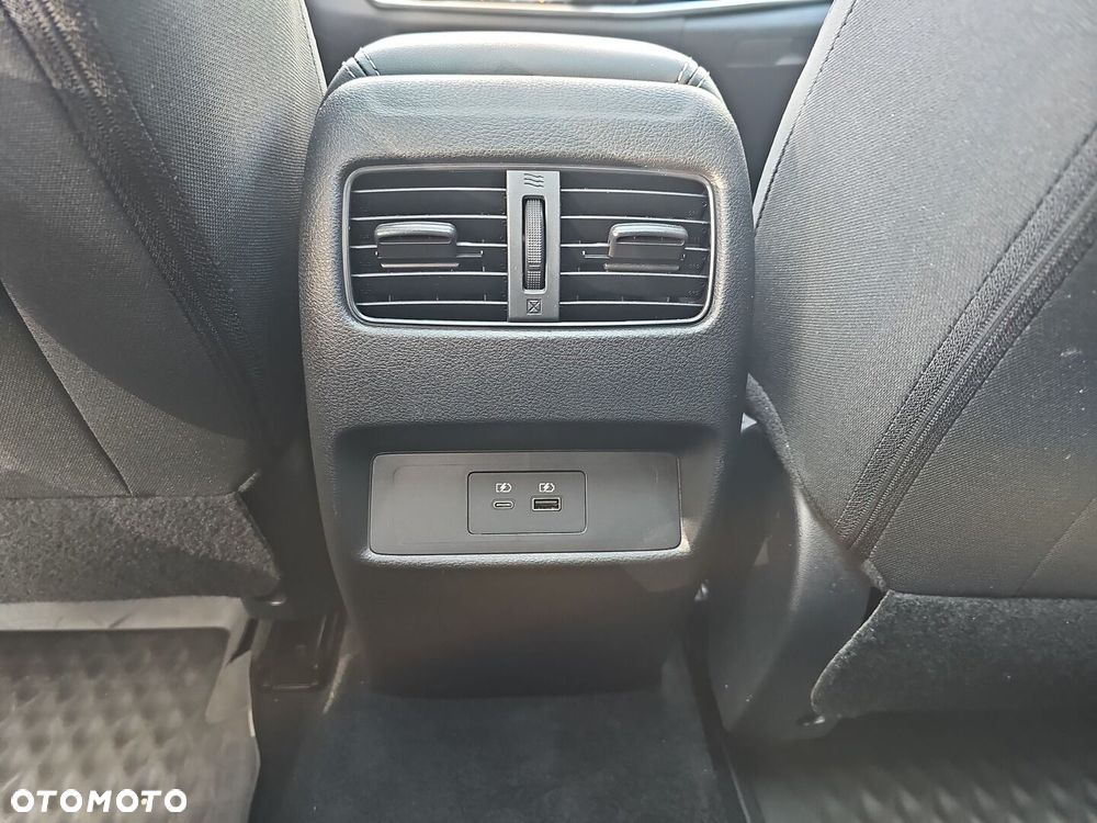 Nissan Qashqai 1.3 DIG-T mHEV 4x4 N-Connecta Xtronic - 32