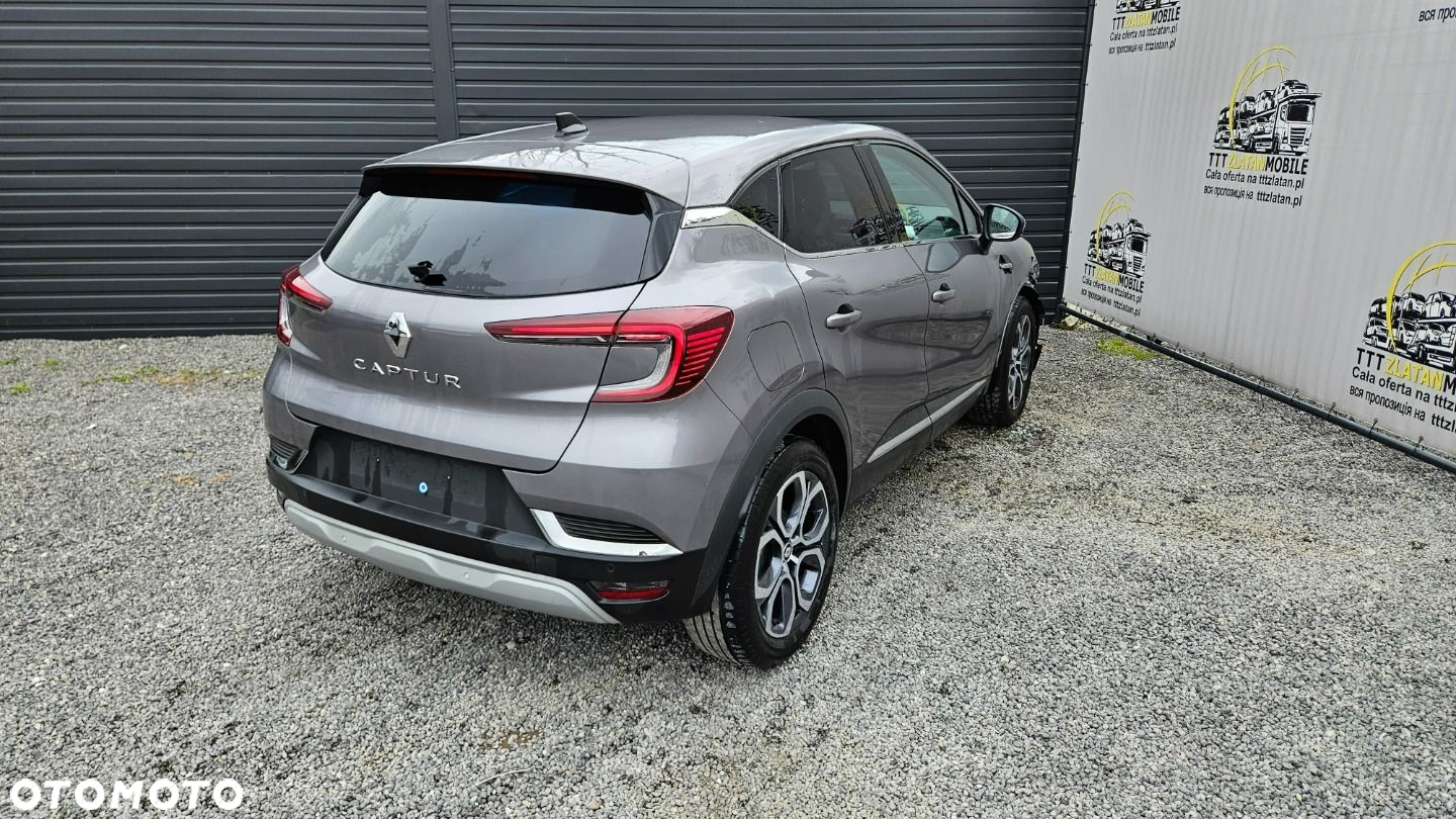 Renault Captur - 24