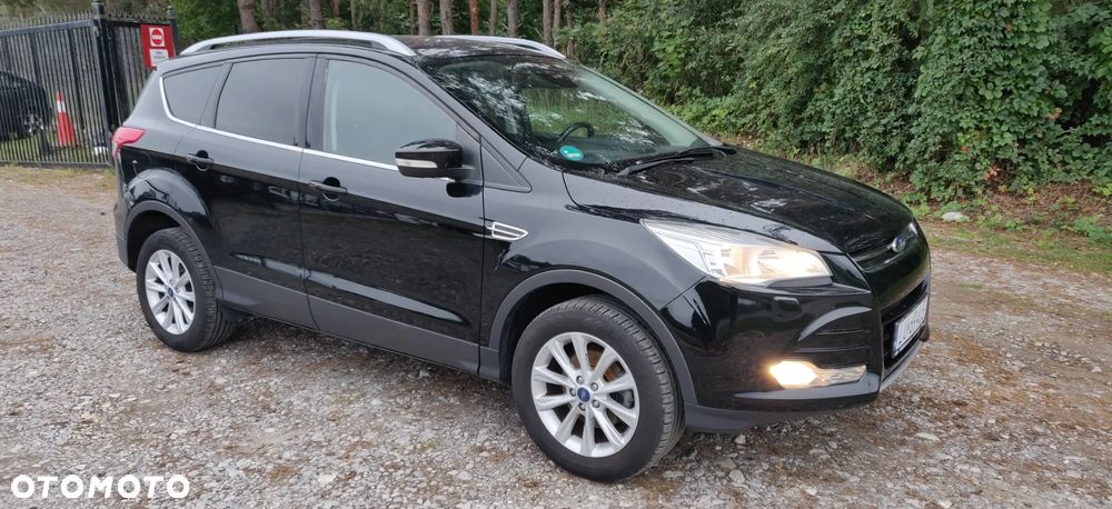 Ford Kuga 1.5 EcoBoost 2x4 Titanium - 2