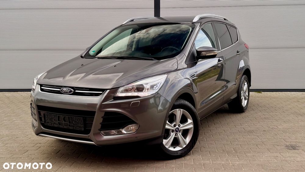 Ford Kuga 1.6 EcoBoost 2x4 Titanium - 2