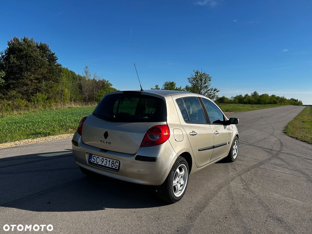 Renault Clio 1.5 dCi Dynamique - 3