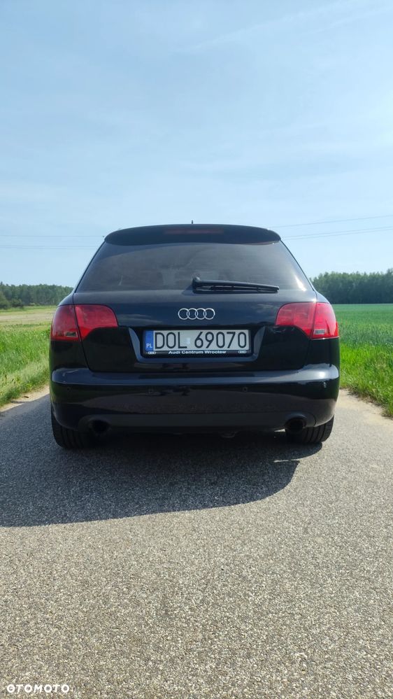 Audi A4 Avant - 11