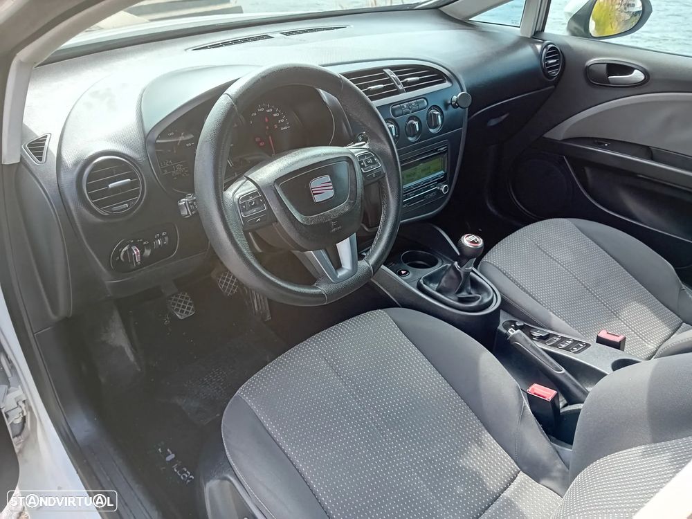 SEAT Leon 1.6 TDI DPF E-Ecomotive Style - 10