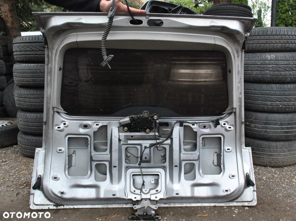 Klapa bagażnika Ford C-Max 08r. - 5
